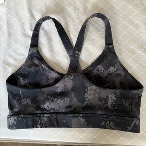 Soul CycleCamouflage Print Racerback Sports Bra - Black/Grey